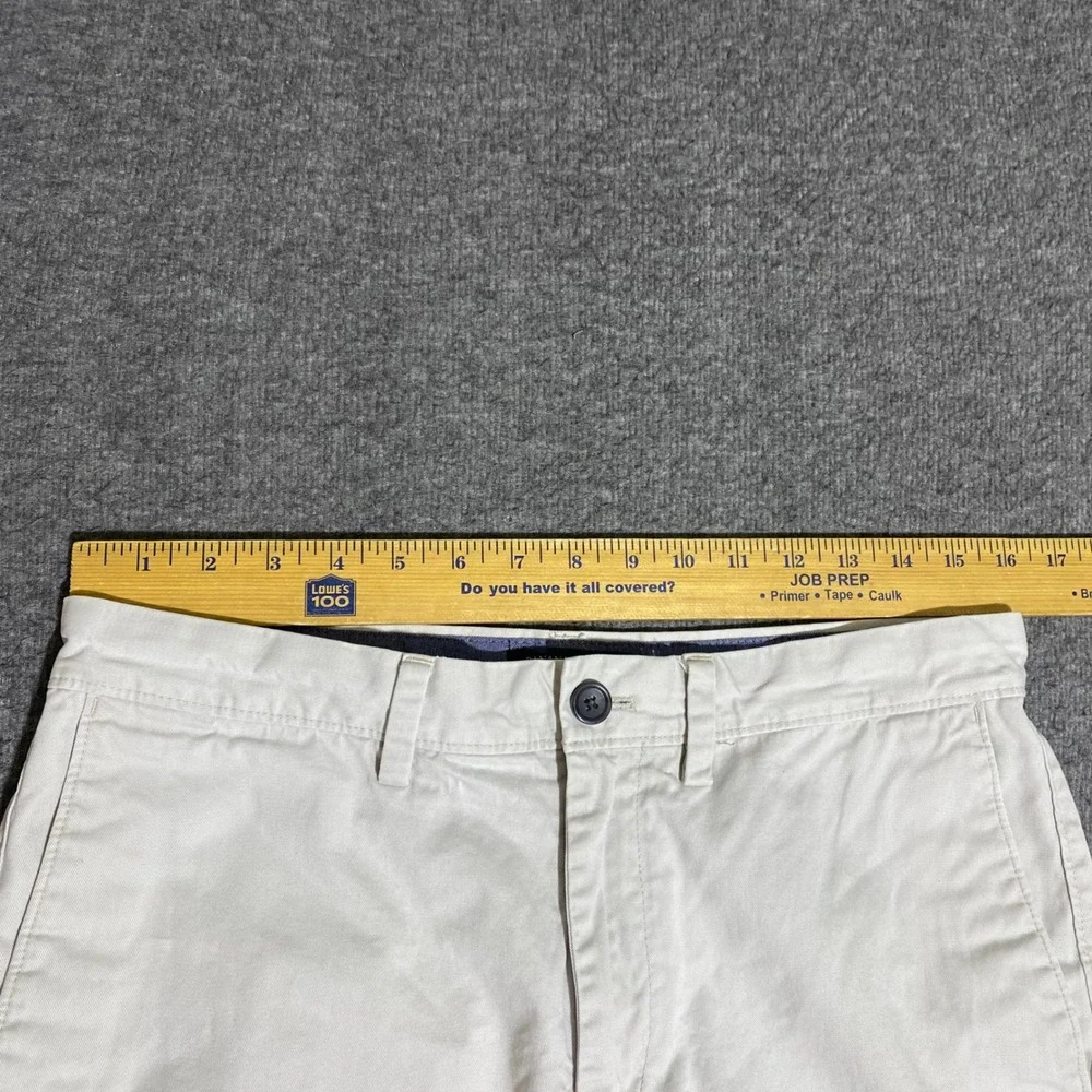 Banana Republic Aiden Short 31 Feather Grey Cotton Chino Shorts Casual 543834-02